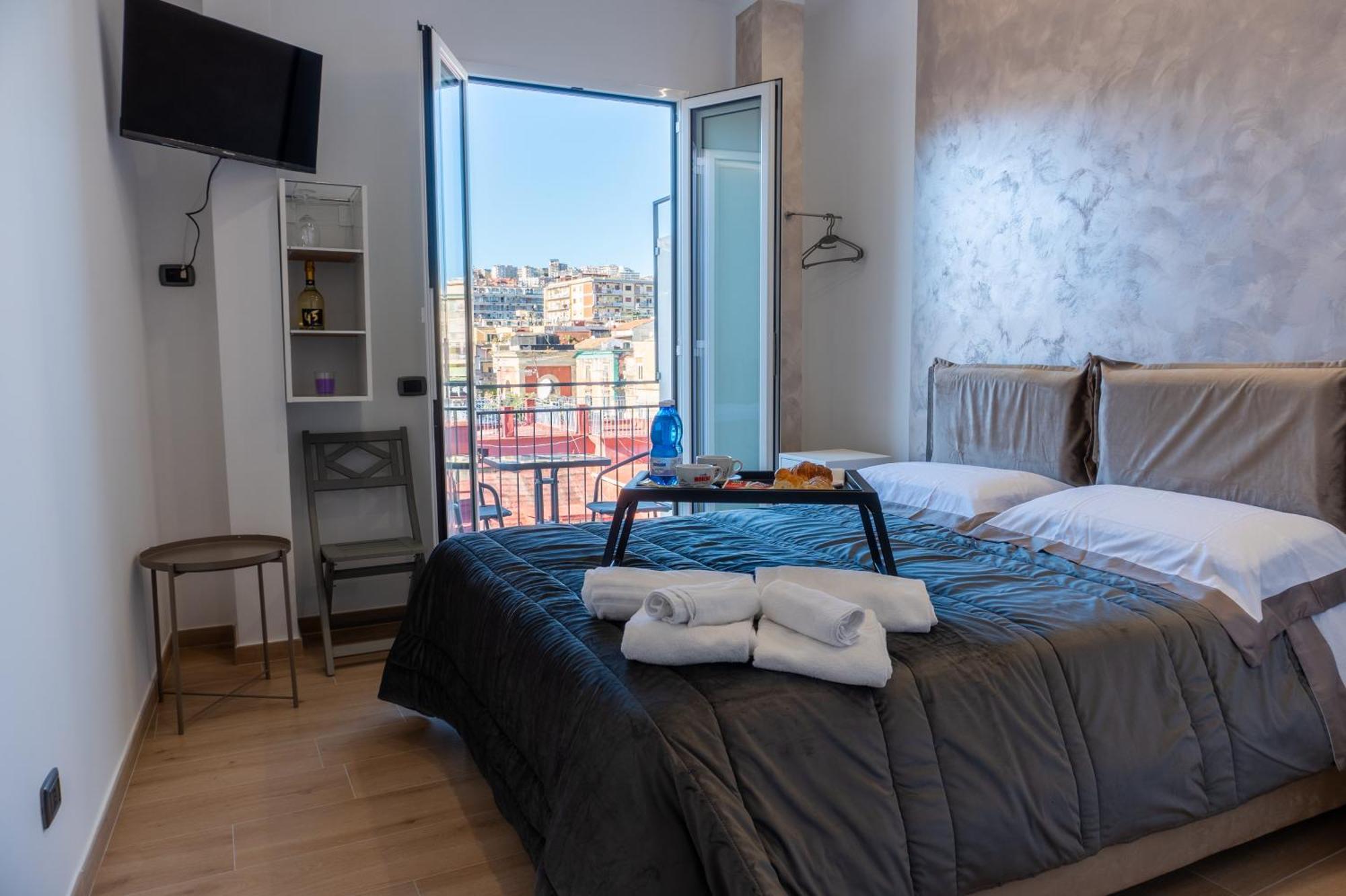 Na Bella Vista Rooftop-B&B نابولي المظهر الخارجي الصورة