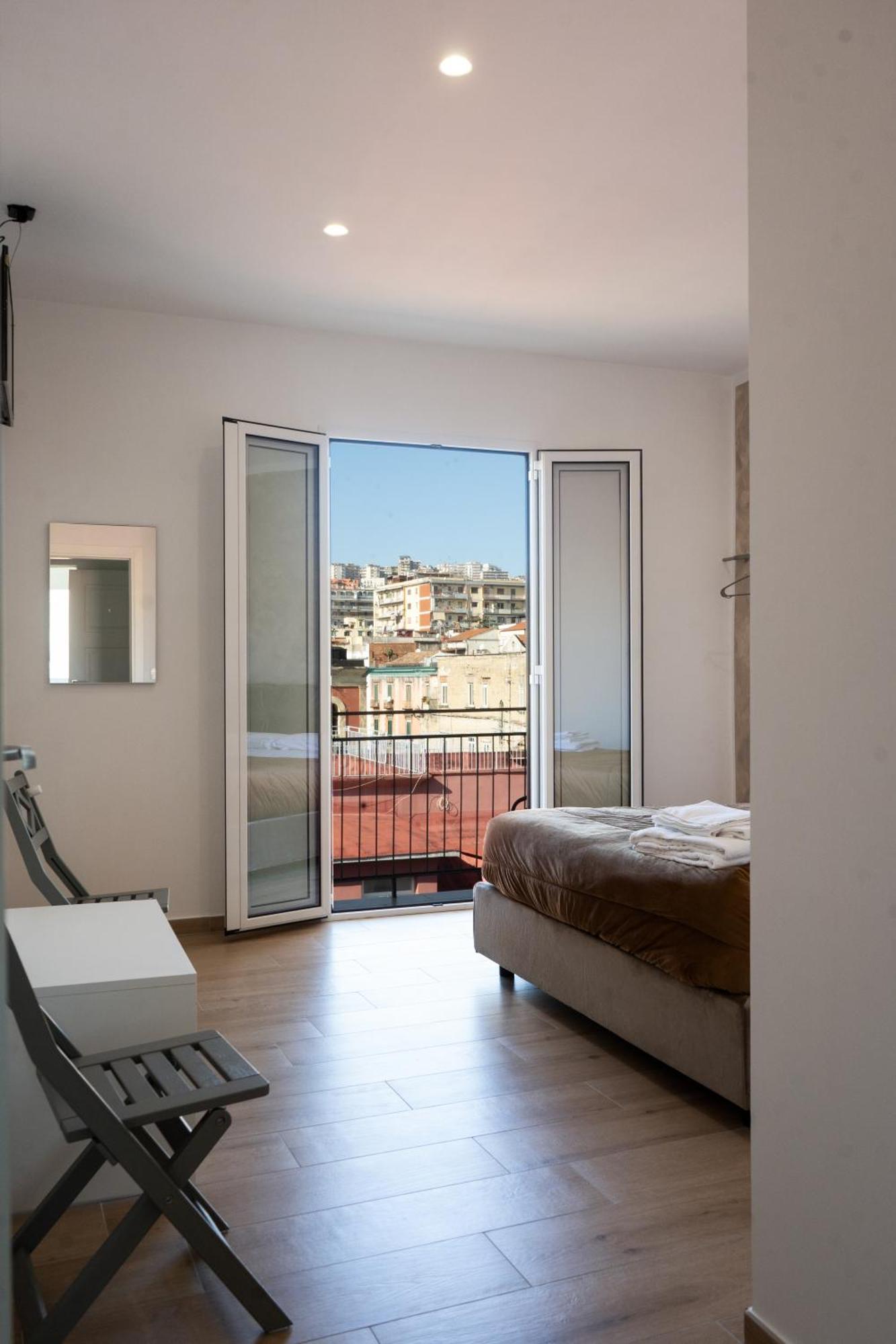 Na Bella Vista Rooftop-B&B نابولي المظهر الخارجي الصورة